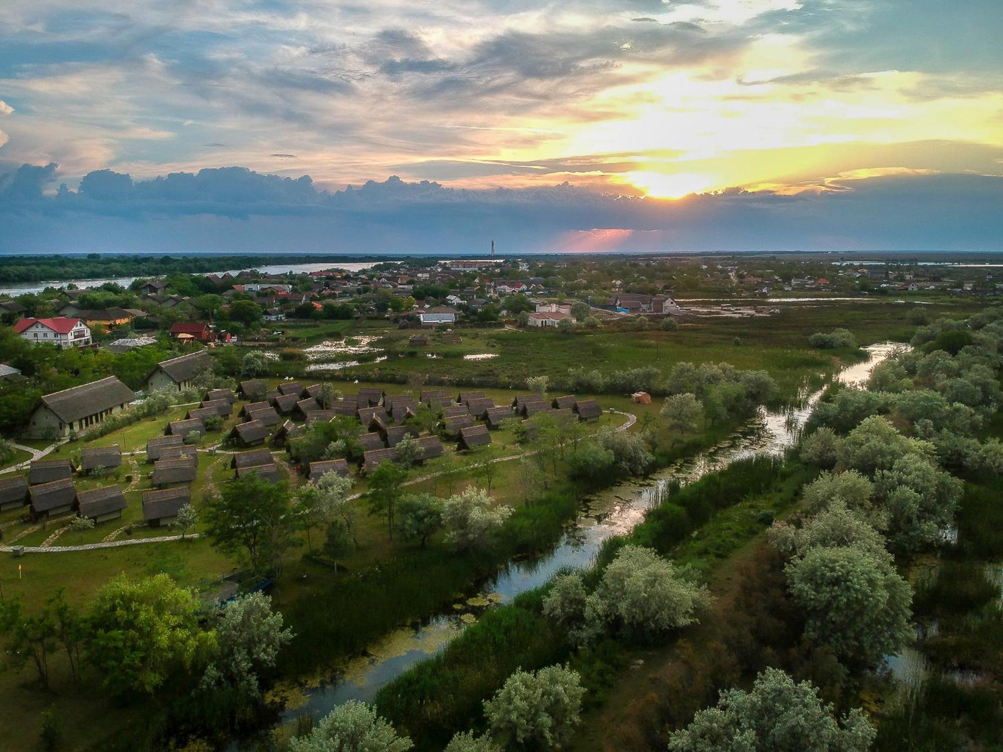 Dolphin Camping Сфинту Джордже Екстериор снимка